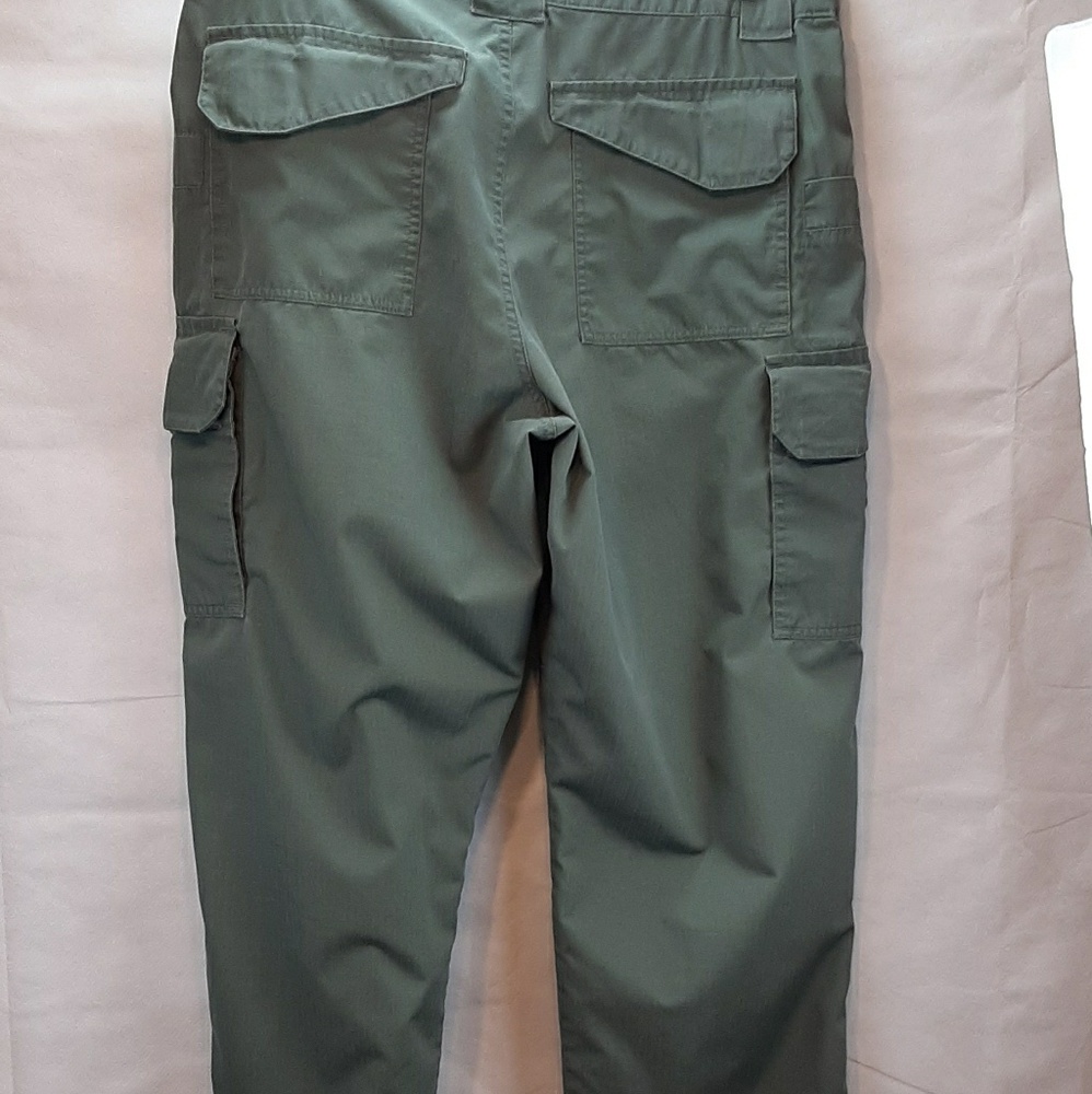MEN,S tru_spec 38/30 green pants